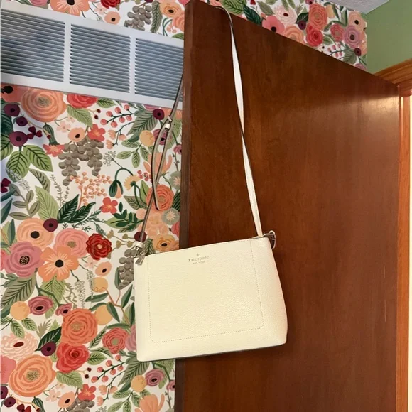 NWT Kate Spade Leila Medium Crossbody - Meringue - Picture 2 of 14